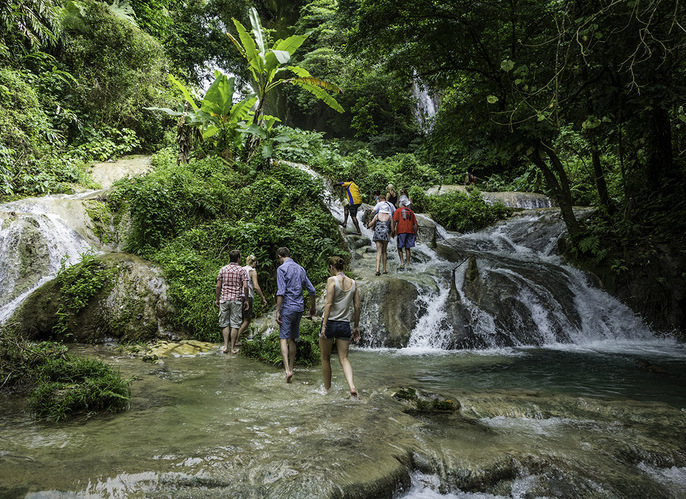 美蕾瀑布 Mele Cascades